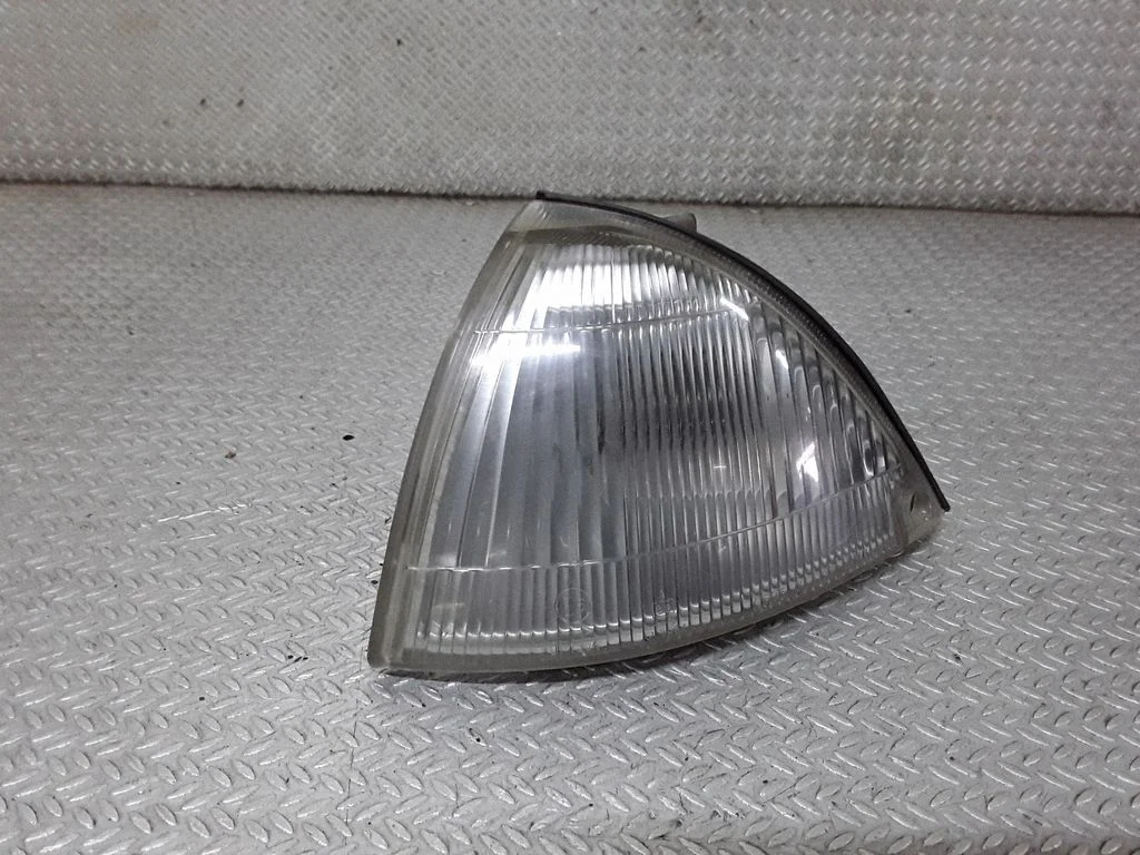 Priekšējais pagrieziena lukturis 21232231 – Suzuki Swift Cultus (1983-2003)