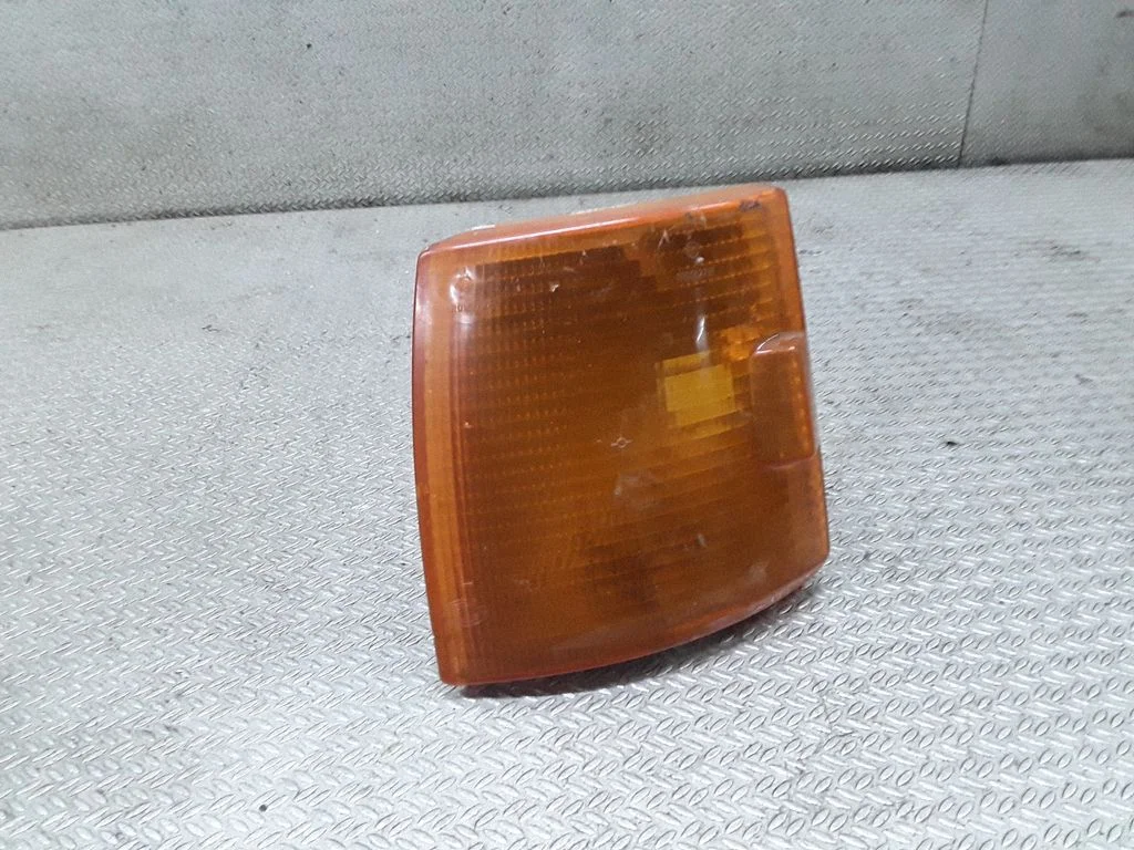 Front indicator light – Volkswagen Transporter - Caravelle T4 (1991-2003)