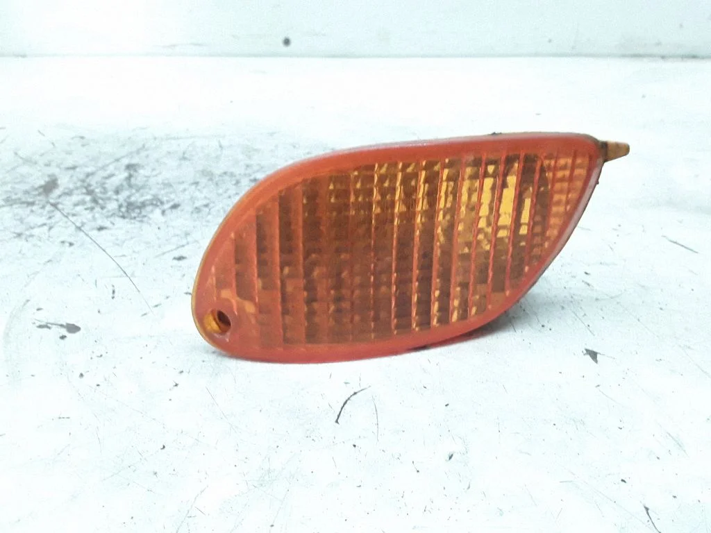 Front indicator light – Ford Focus (1998-2004)