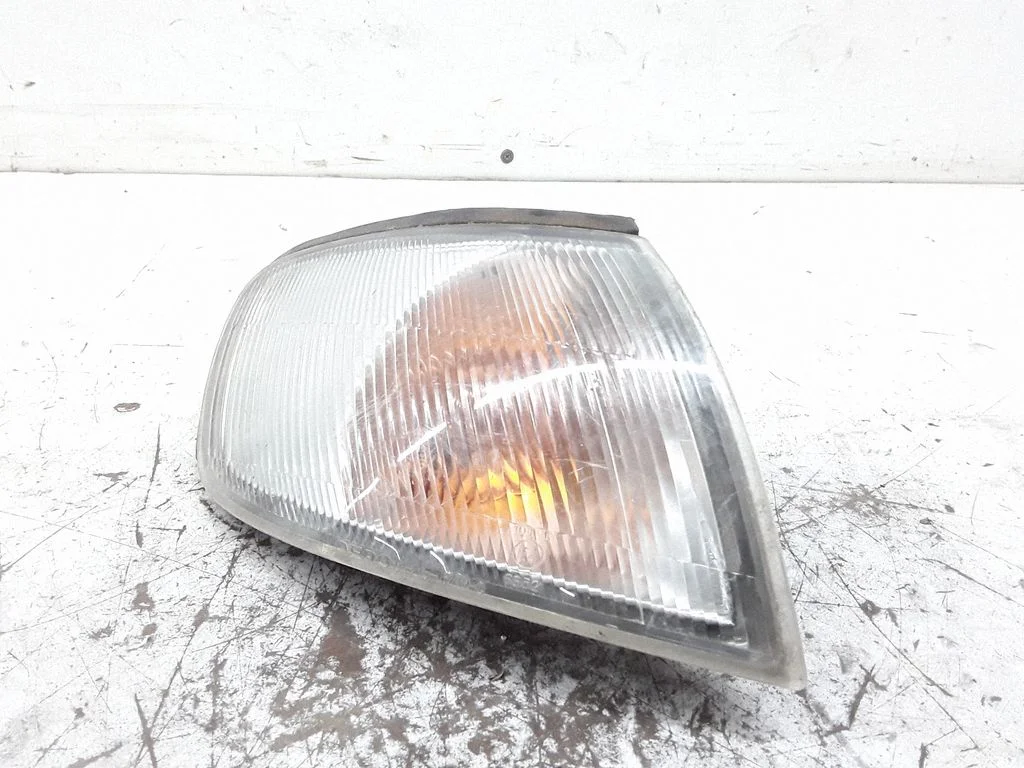 Eesmine suunatuli – Nissan Almera (1995-2000)