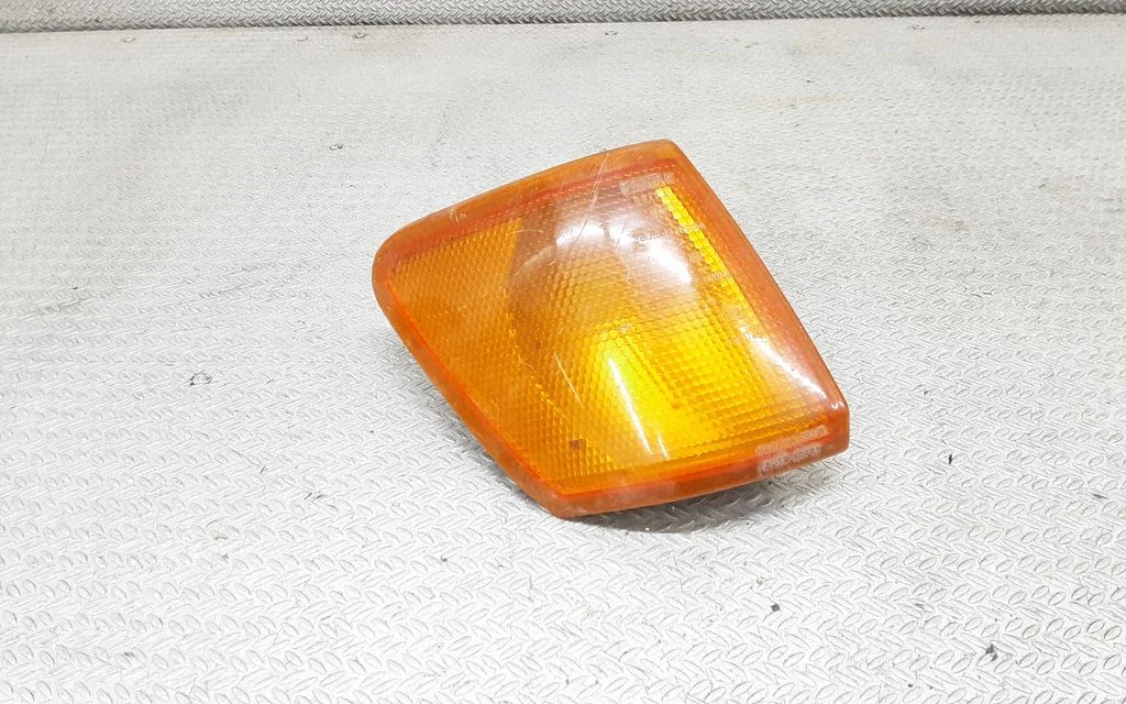 Front indicator light – Ford Fiesta (1989-1995)