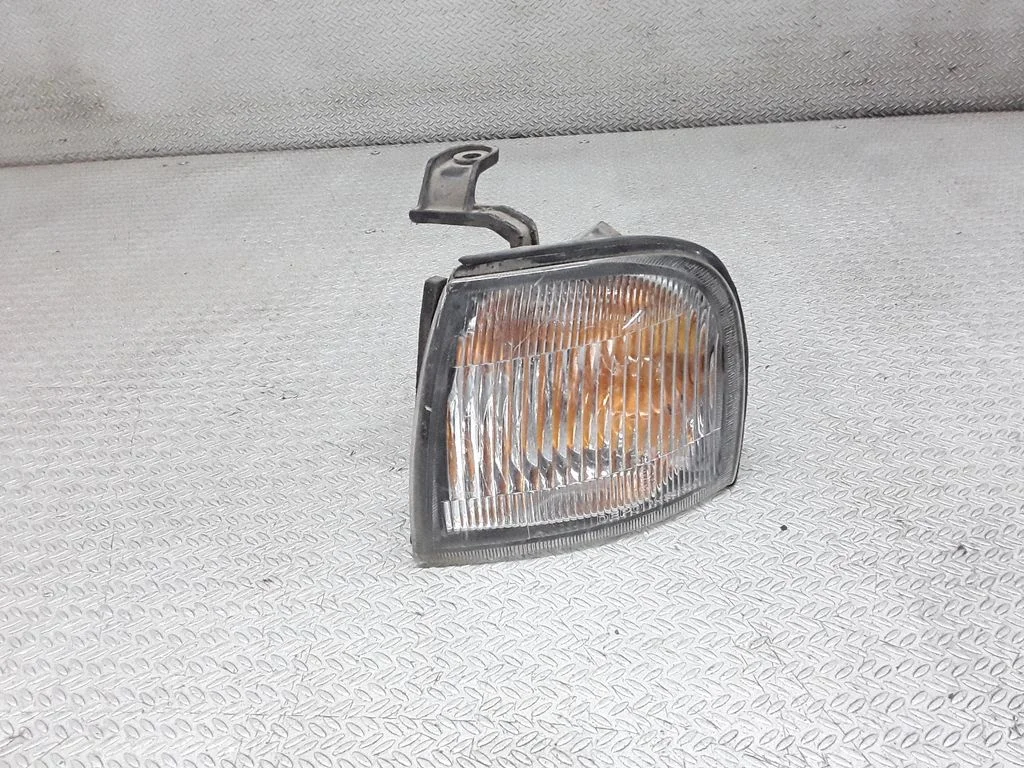 Priekšējais pagrieziena lukturis – Suzuki Esteem Baleno (1995-2001)