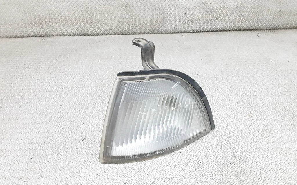 Front indicator light 21251330 – Daihatsu Charade (1994-2000)
