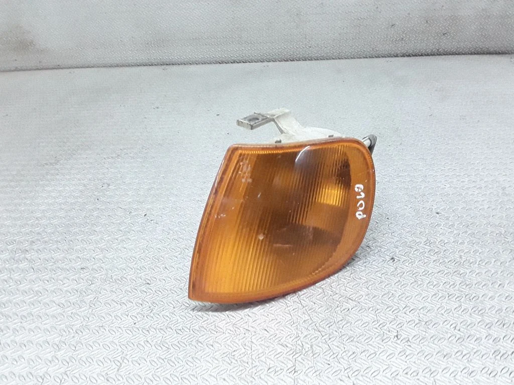 Front indicator light – Volkswagen Polo III 6N 6N2 6NF (1995-2001)