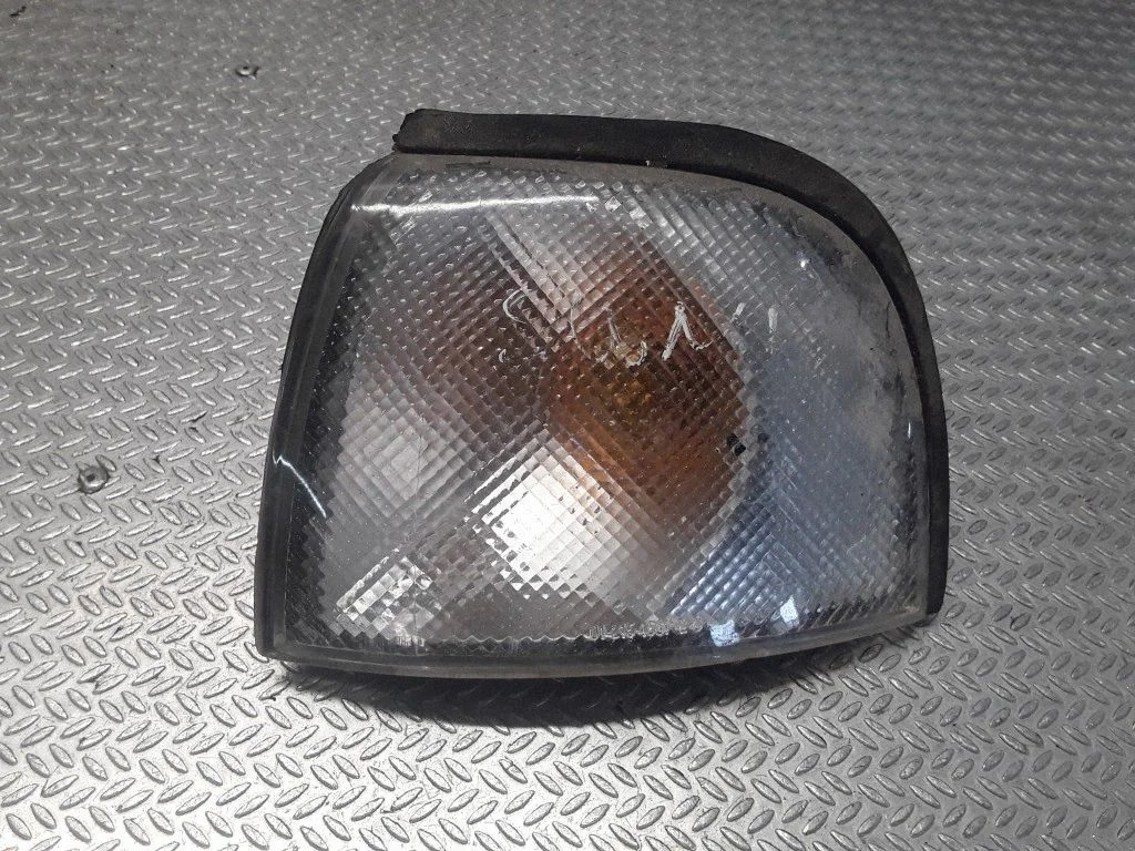 Priekšējais pagrieziena lukturis – Nissan Sunny (1991-1995)