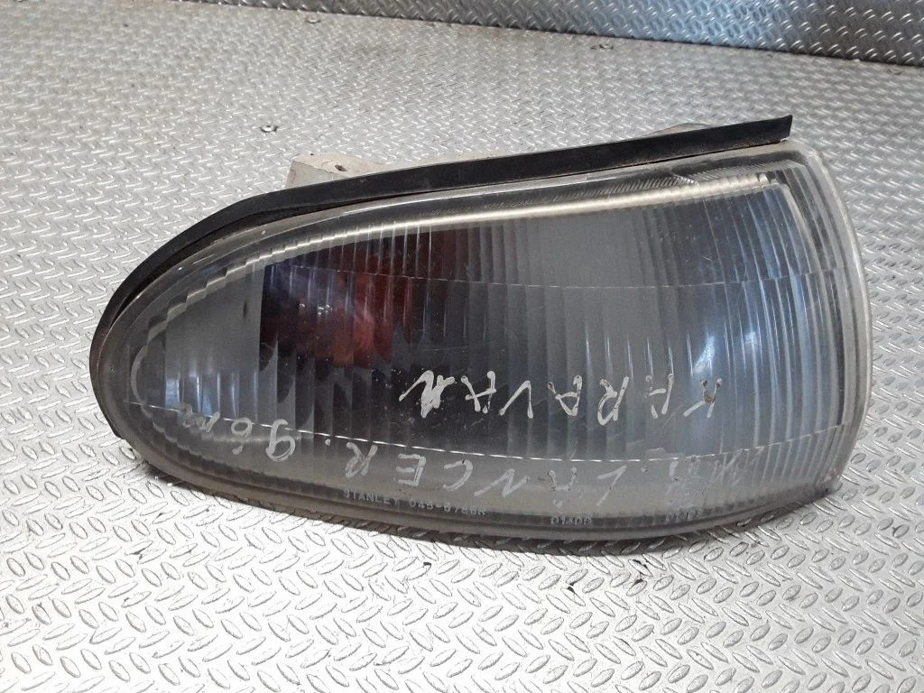 Front indicator light – Mitsubishi Lancer (1993-1996)