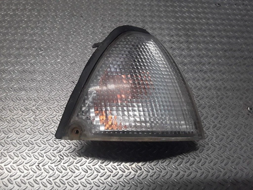 Priekšējais pagrieziena lukturis – Nissan Primera (1991-1996)