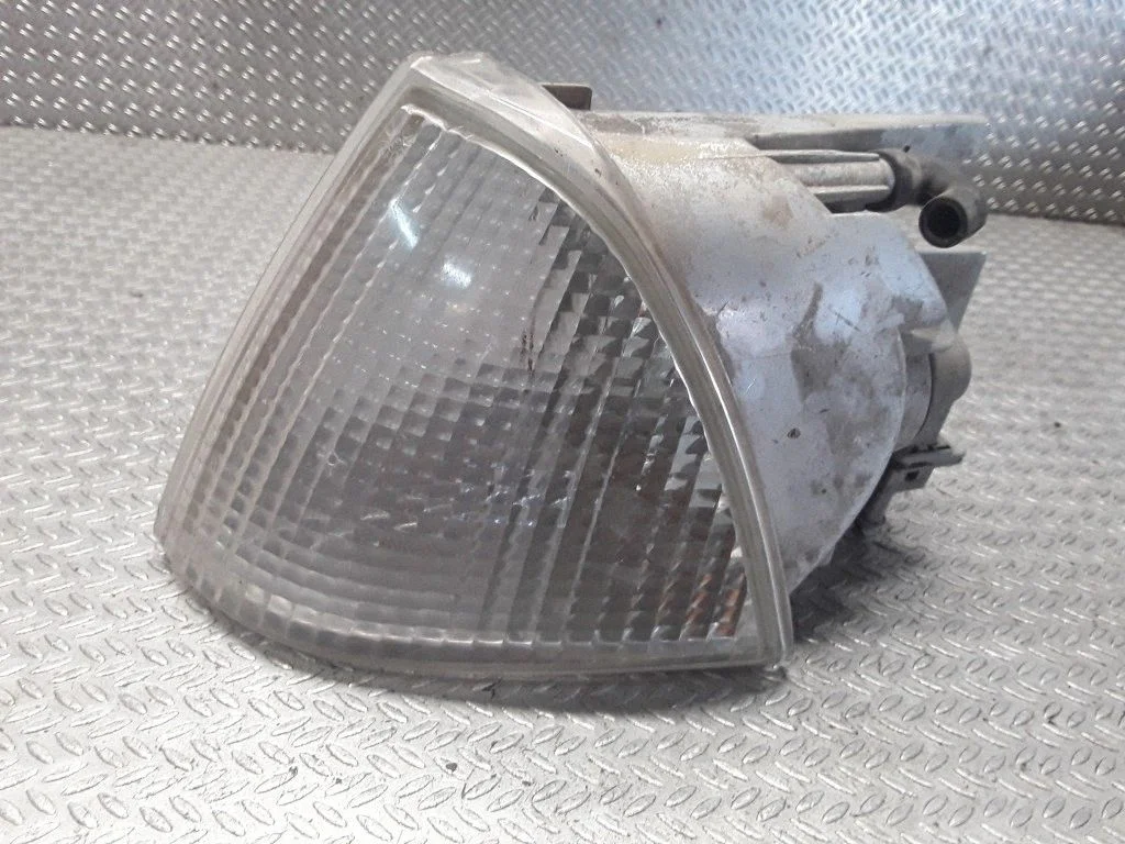 Priekšējais pagrieziena lukturis 36190748