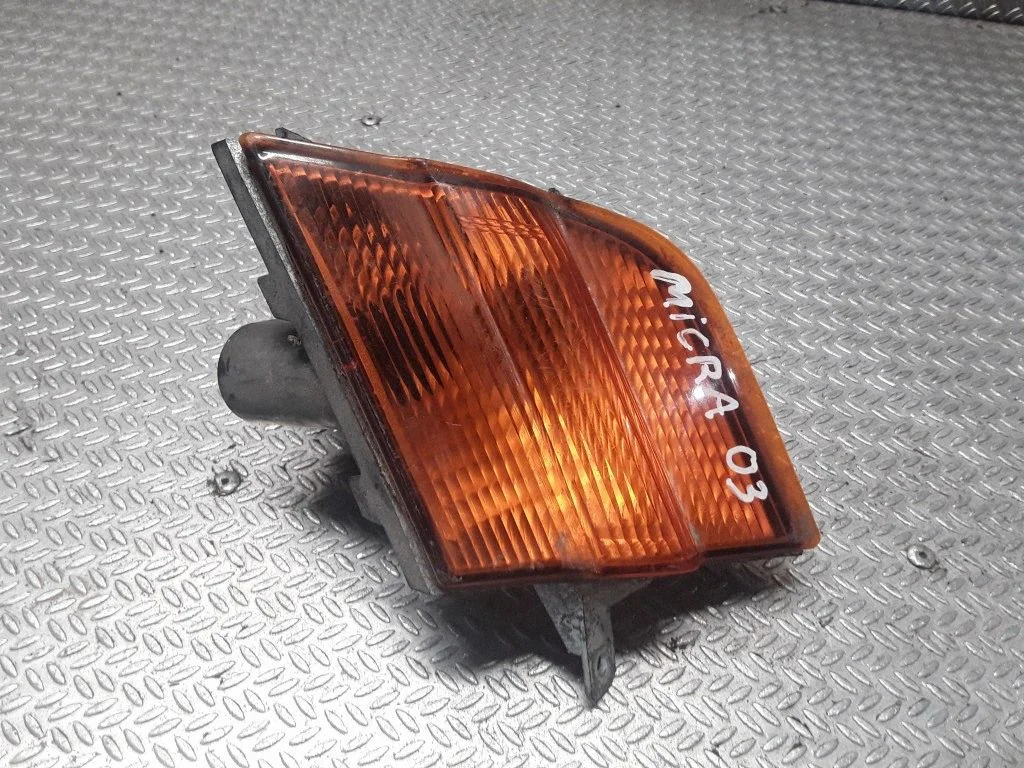 Eesmine suunatuli – Nissan Micra (2003-2007)