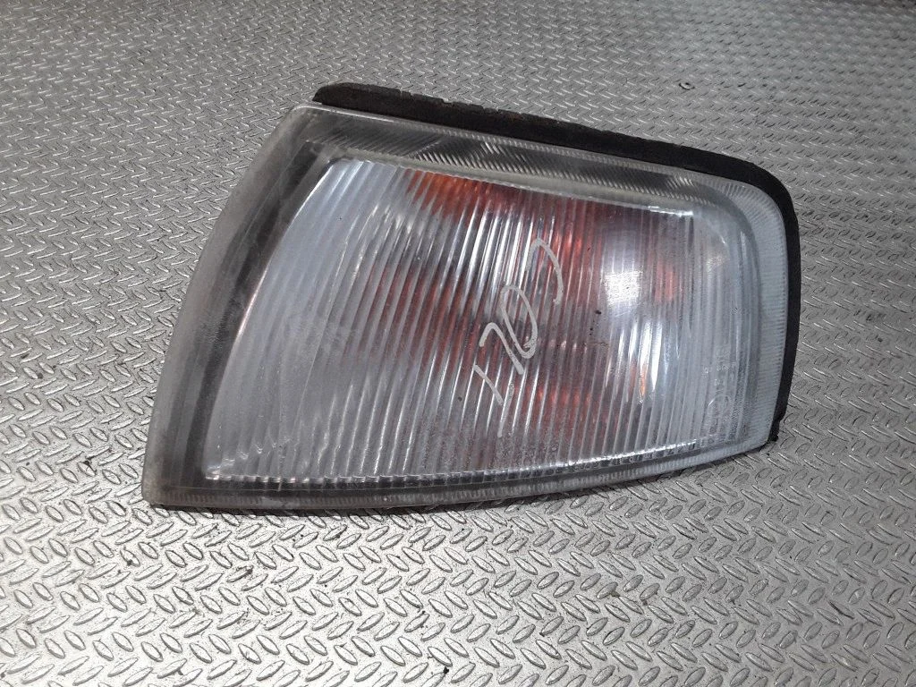 Front indicator light – Mitsubishi Colt (1992-1996)