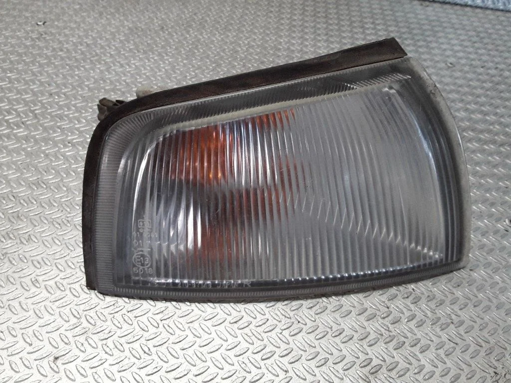 Front indicator light – Mitsubishi Colt (1992-1996)