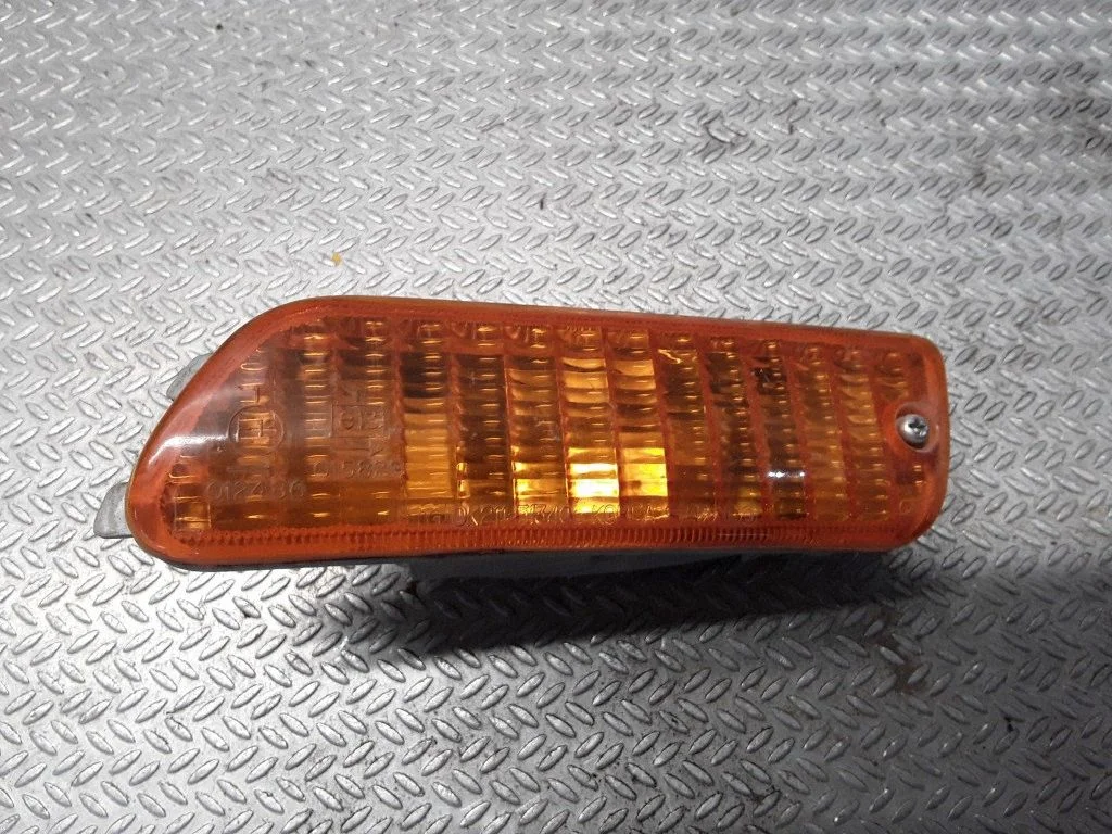 Front indicator light – KIA Sephia (1994-1998)
