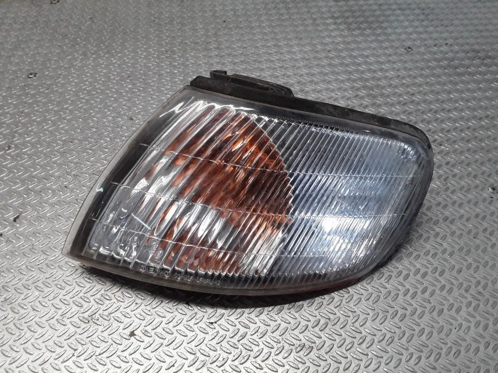 Eesmine suunatuli – Nissan Almera (1995-2000)