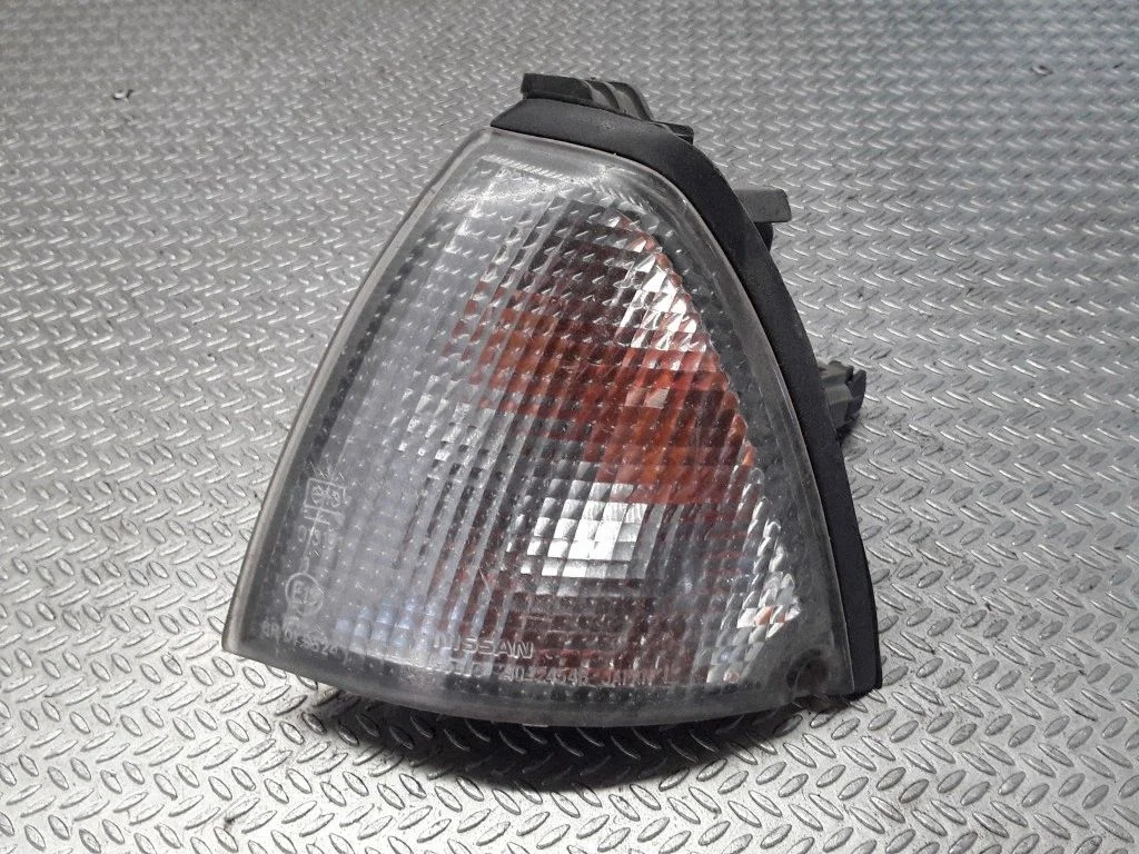 Priekšējais pagrieziena lukturis – Nissan Primera (1997-1999)