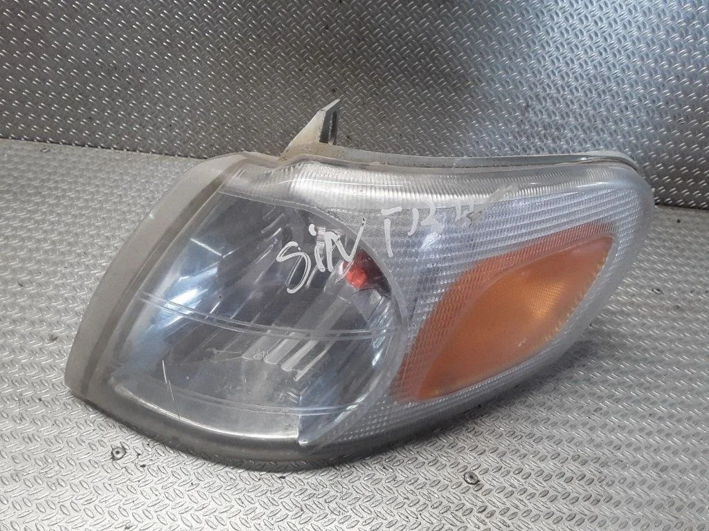 Eesmine suunatuli – Opel Sintra (1996-1999)