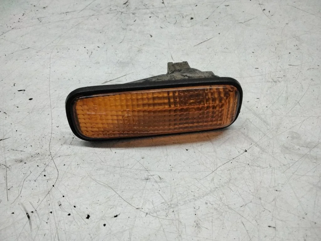 Spārna pagrieziena lukturis – Honda HR-V (1998-2005)