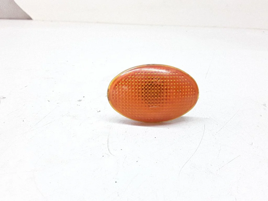 Front fender indicator light – Ford Transit (2000-2006)