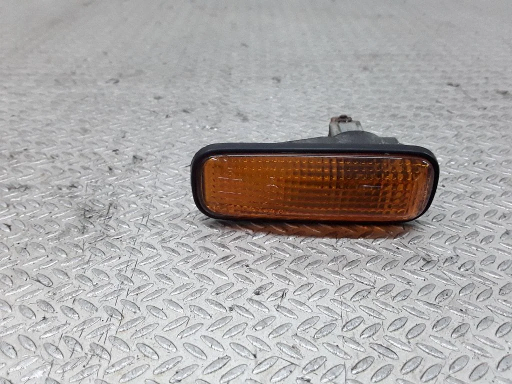 Spārna pagrieziena lukturis – Honda HR-V (1998-2005)