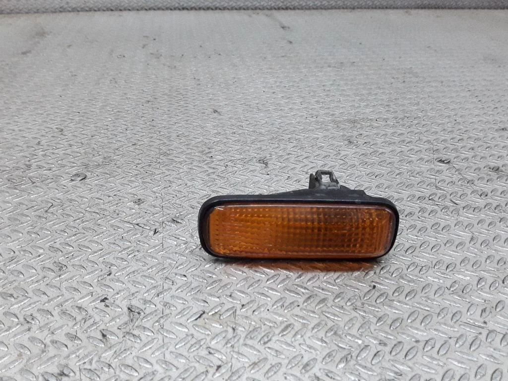 Spārna pagrieziena lukturis – Honda HR-V (1998-2005)