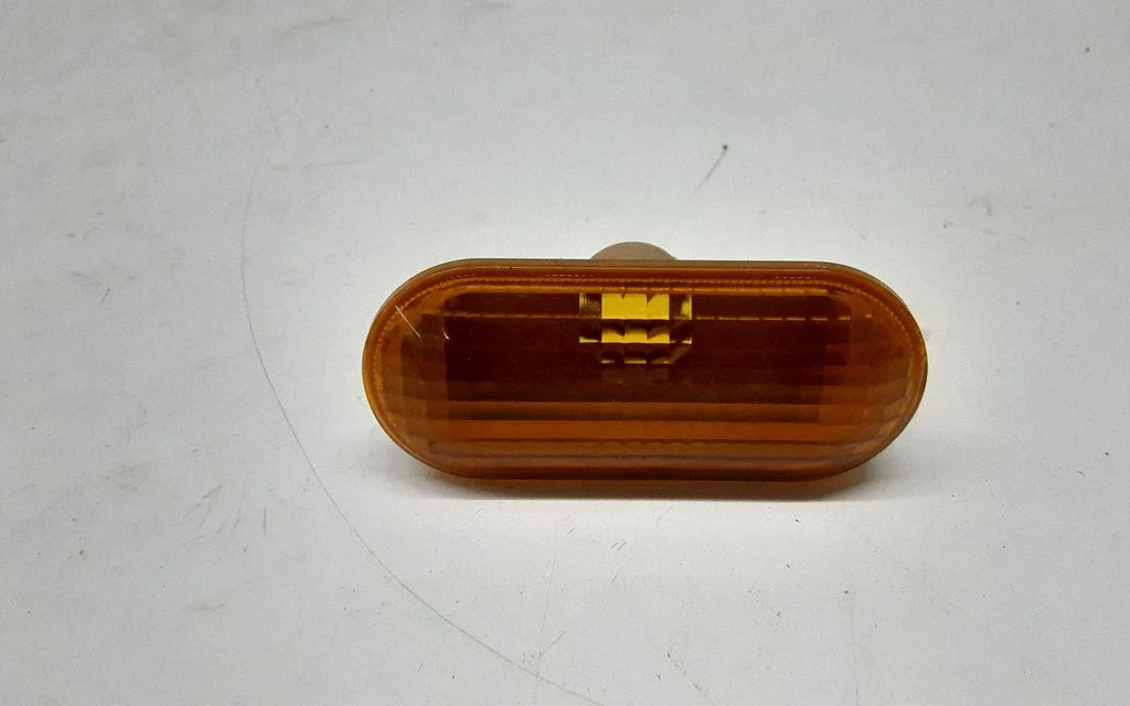 Front fender indicator light – Ford Fiesta (2002-2005)