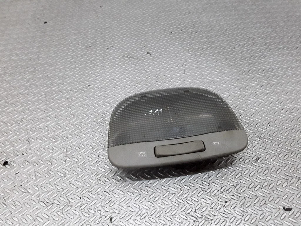 Aizmugurējo sēdvietu apgaismojuma lukturis VC12003 – Subaru B9 Tribeca (2006-2007)