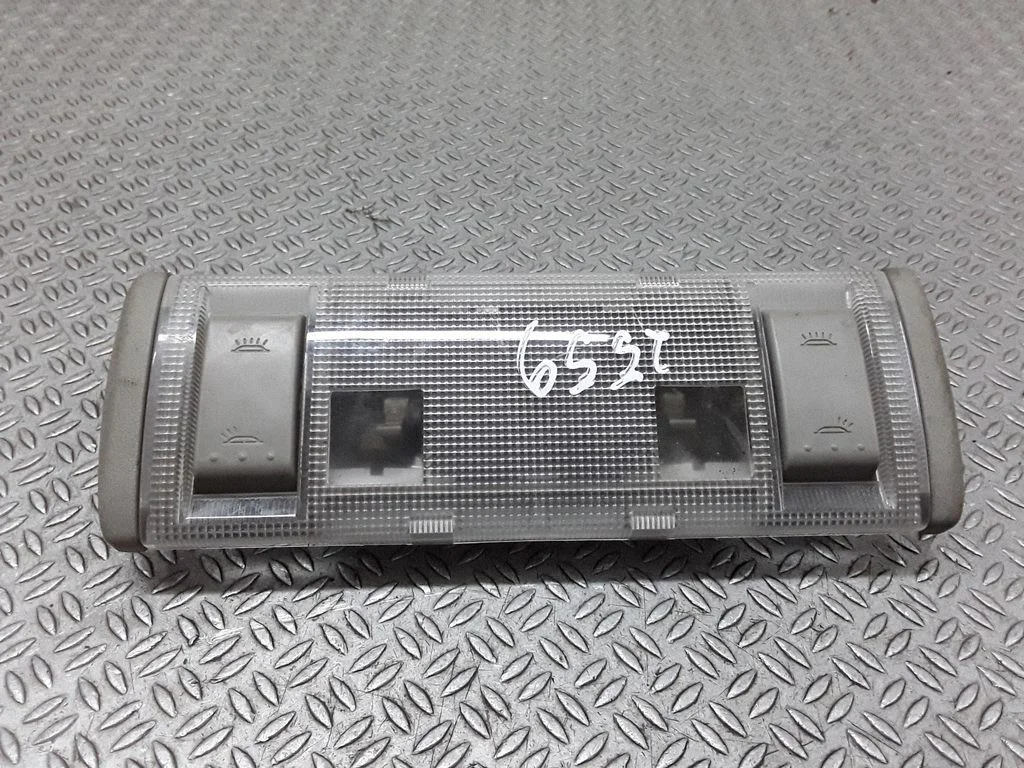 Rear seat light – Nissan Maxima A34 (2003-2008)