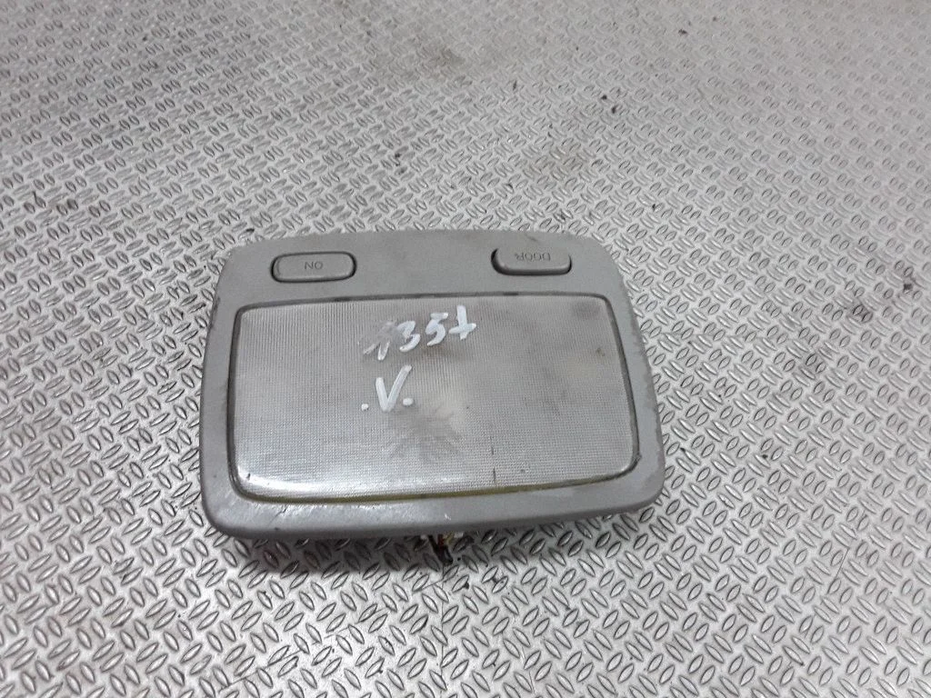 Aizmugurējo sēdvietu apgaismojuma lukturis – Hyundai Tucson JM (2004-2009)