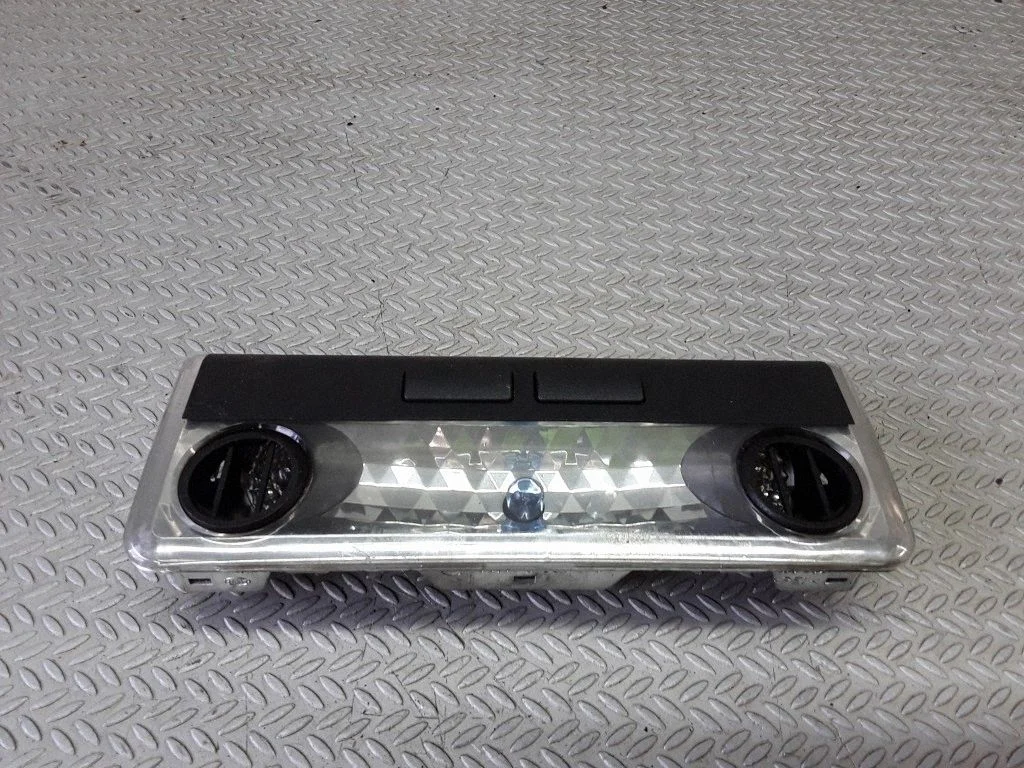 Tagaistmete valgustustuli – BMW 3-seeria E46 (1998-2005)