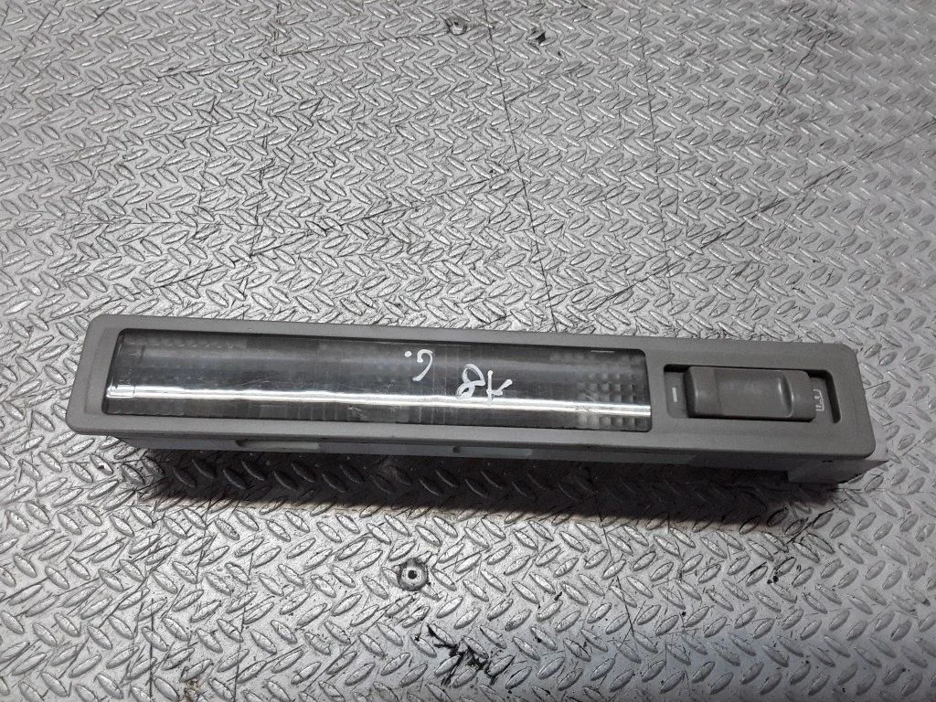 Rear seat light – Audi A8 S8 D2 4D (1994-2002)