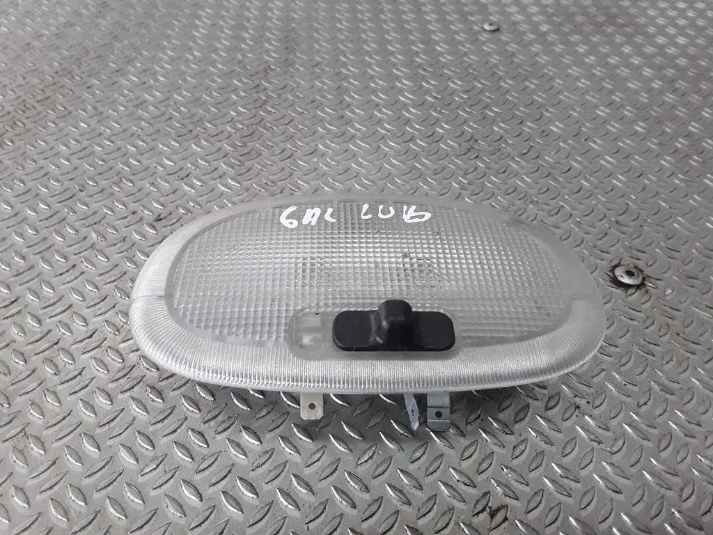 Aizmugurējo sēdvietu apgaismojuma lukturis – Mazda 2 (2003-2007)