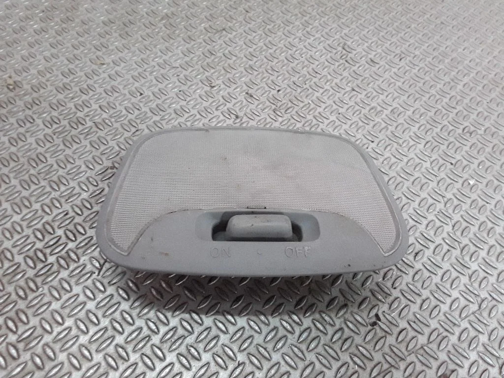 Rear seat light MR190205