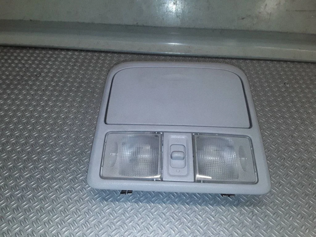 Lampka przednich siedzeń MR962021ZZ