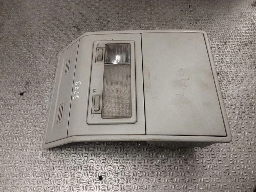 Priekšējo sēdvietu apgaismojuma lukturis 7M3868403C