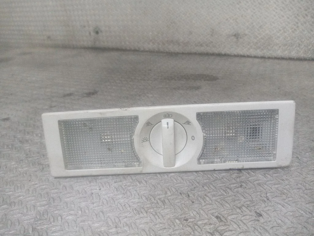 Front seat light 0886400