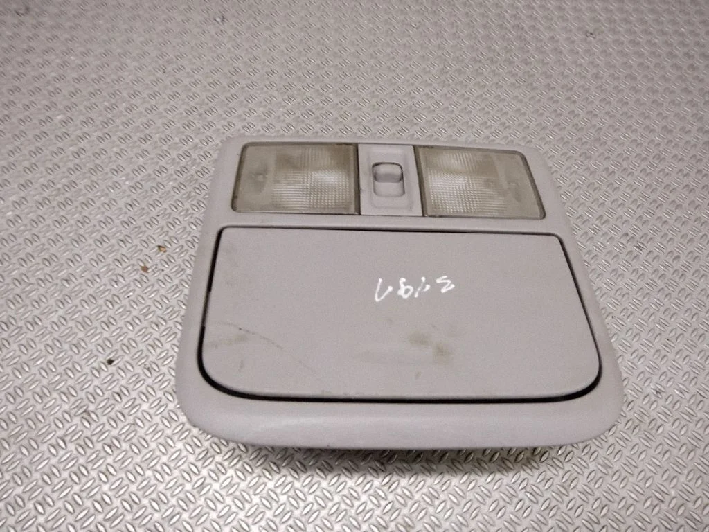 Front seat light – Mitsubishi Grandis (2003-2011)
