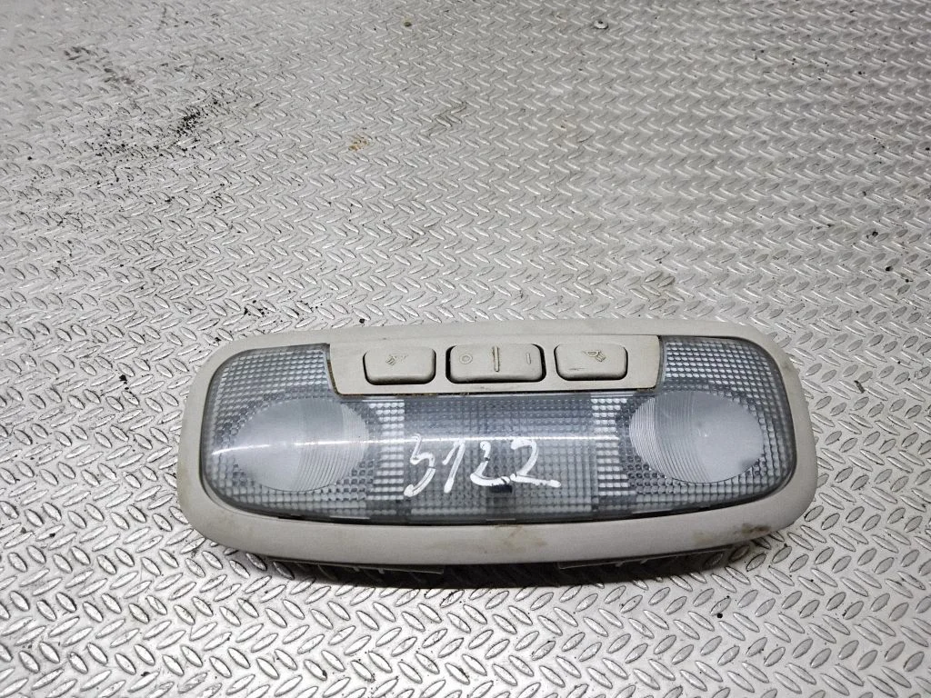 Priekšējo sēdvietu apgaismojuma lukturis – Ford Mondeo MK IV (2007-2014)