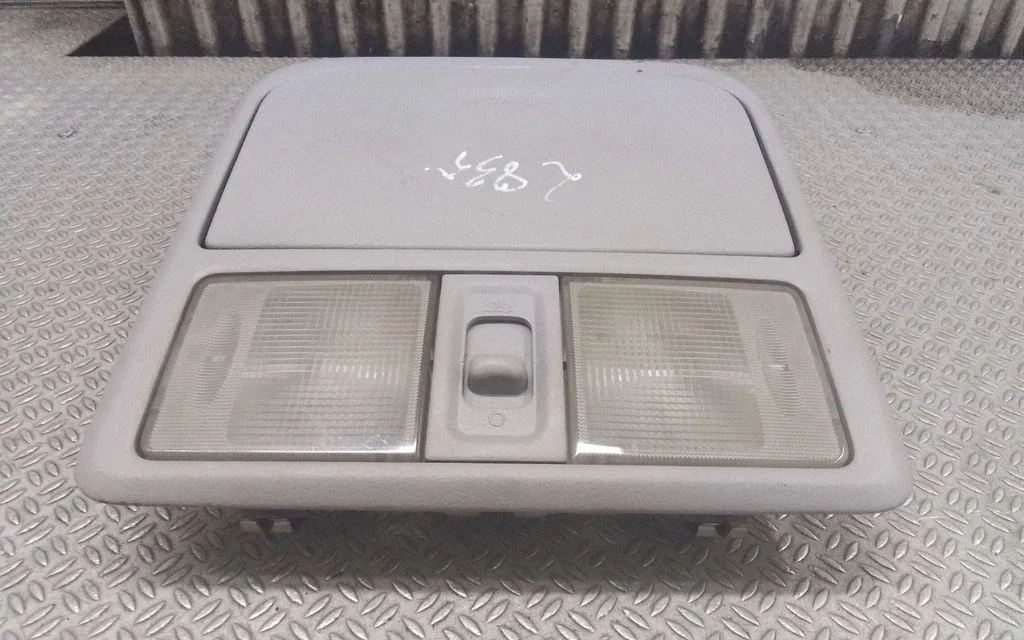 Front seat light – Mitsubishi Grandis (2003-2011)