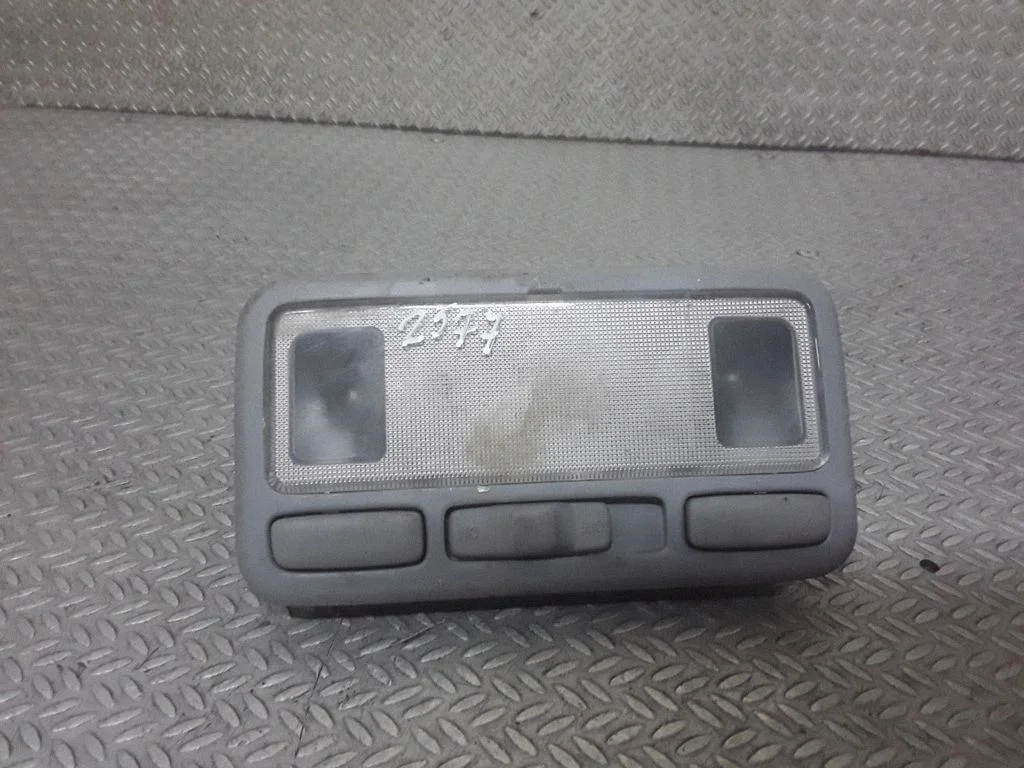 Priekšējo sēdvietu apgaismojuma lukturis – Honda HR-V (1998-2005)