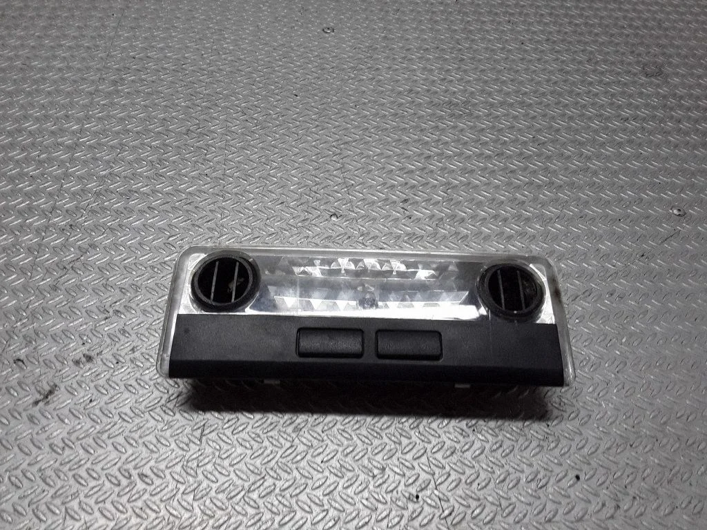 Esiistmete valgustustuli – BMW 3-seeria E46 (1998-2005)