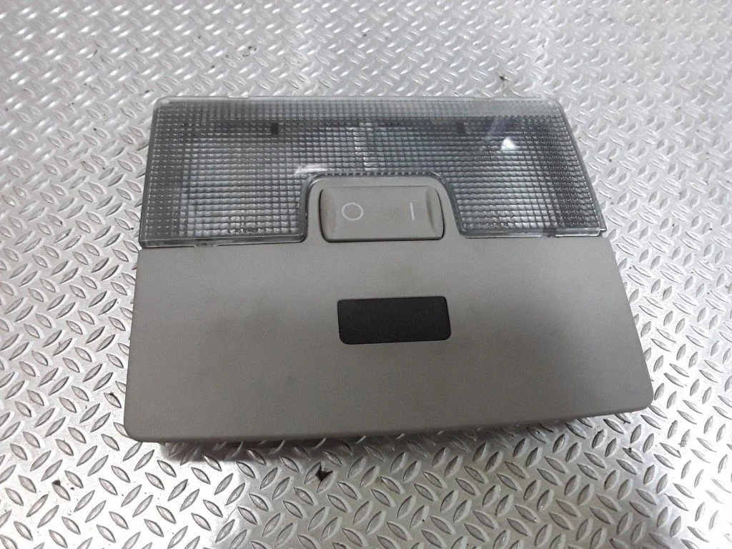 Front seat light – Audi A6 Allroad C5 (1999-2005)
