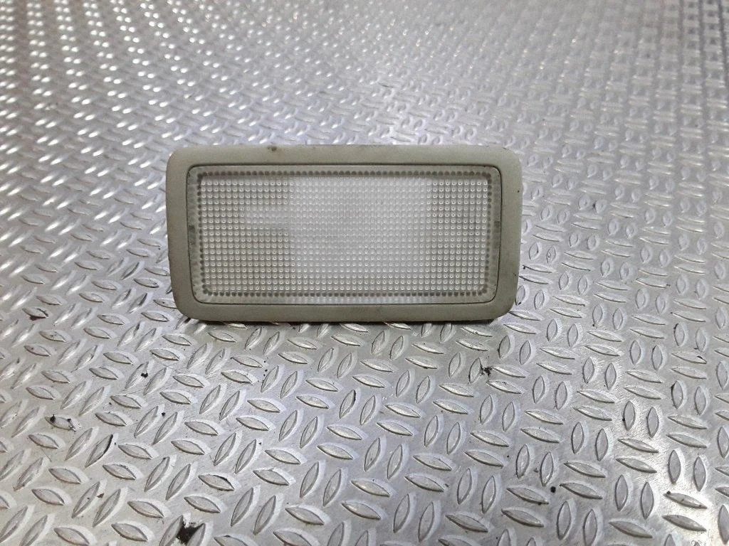 Front seat light 8134030100