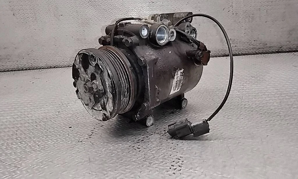 Kliimakompressor (pump) – Mitsubishi Outlander (2001-2007)