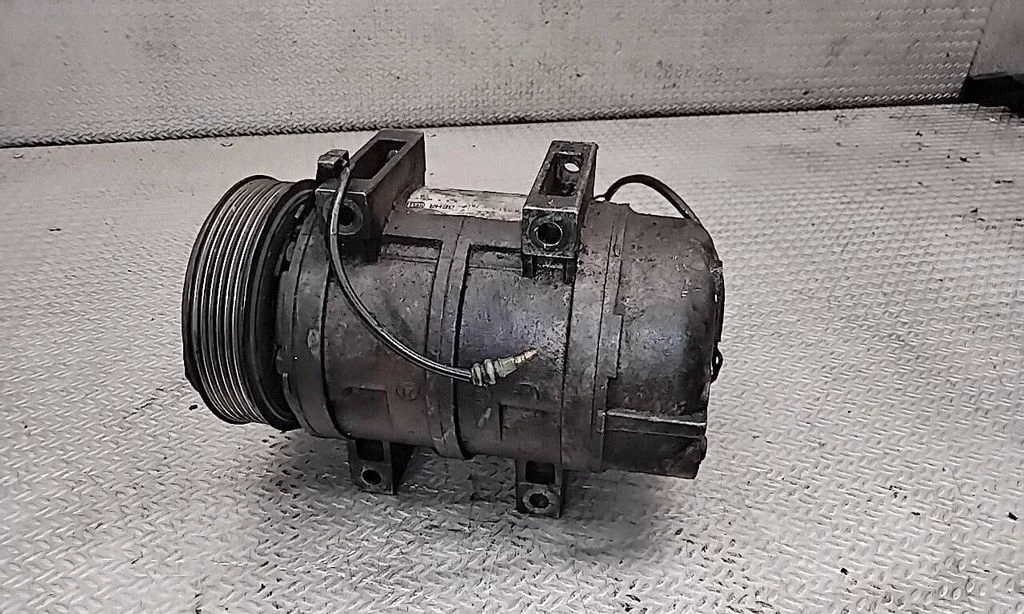 Sprężarka klimatyzacji 8FK351109761