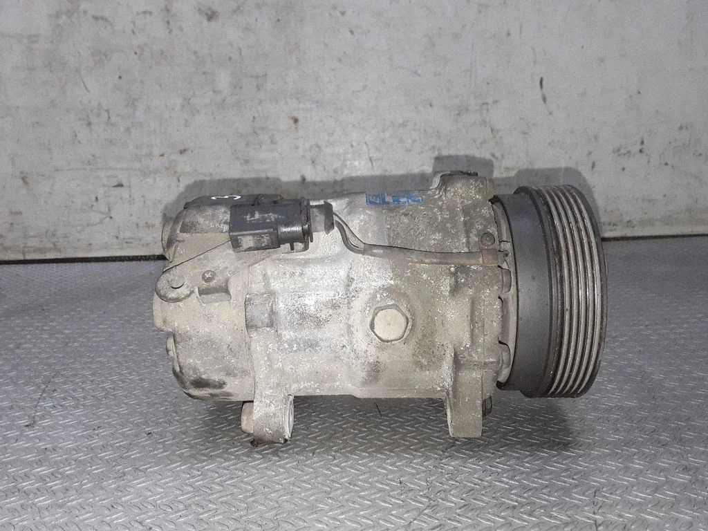 Sprężarka klimatyzacji 7M3820803