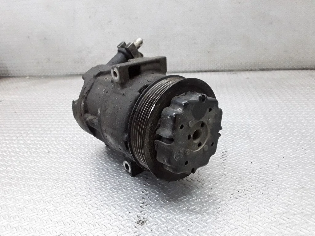 Air conditioning (A/C) compressor (pump) 55703721