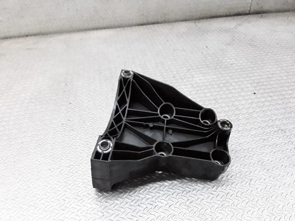 A/C compressor mount bracket 779220203