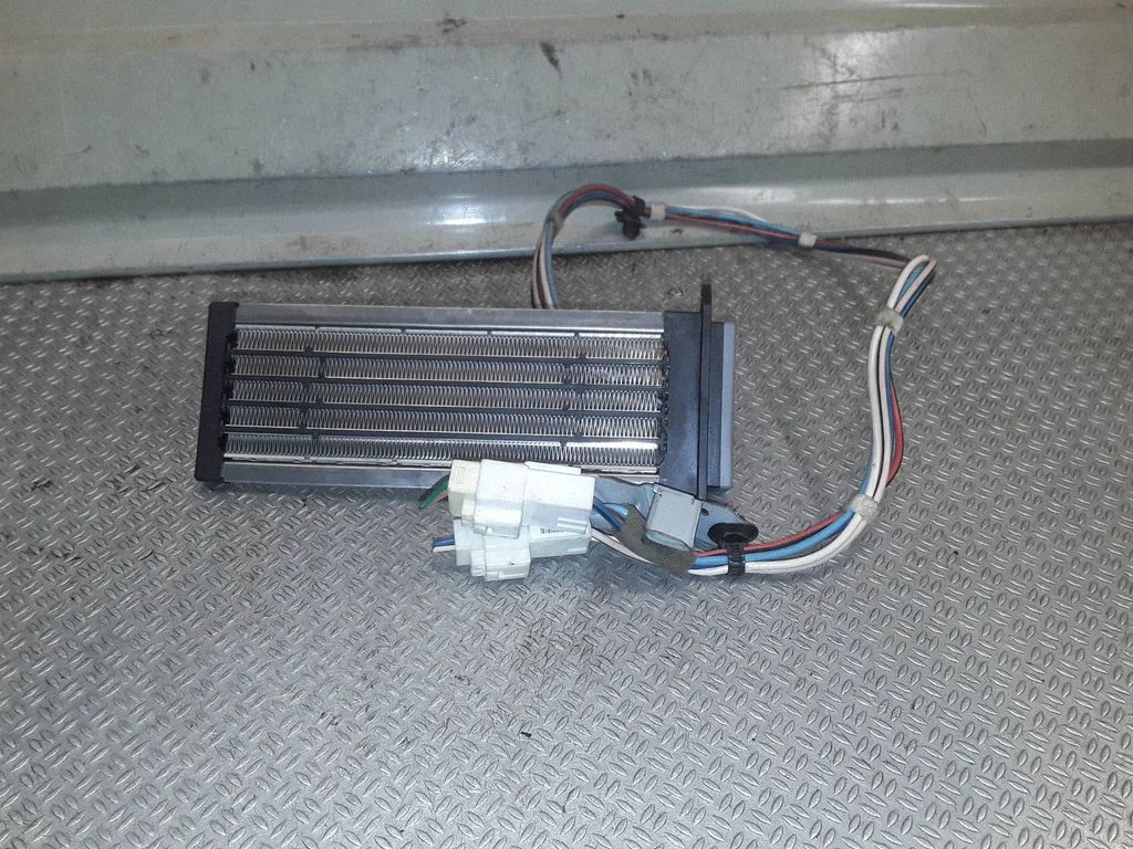 Elektriskais salona krāsniņas radiators – Toyota Verso (2009-2018)