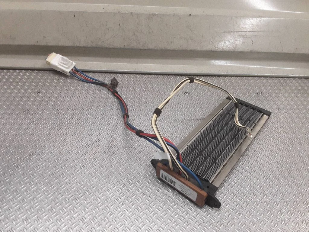 Elektriskais salona krāsniņas radiators – Toyota Yaris (2006-2011)