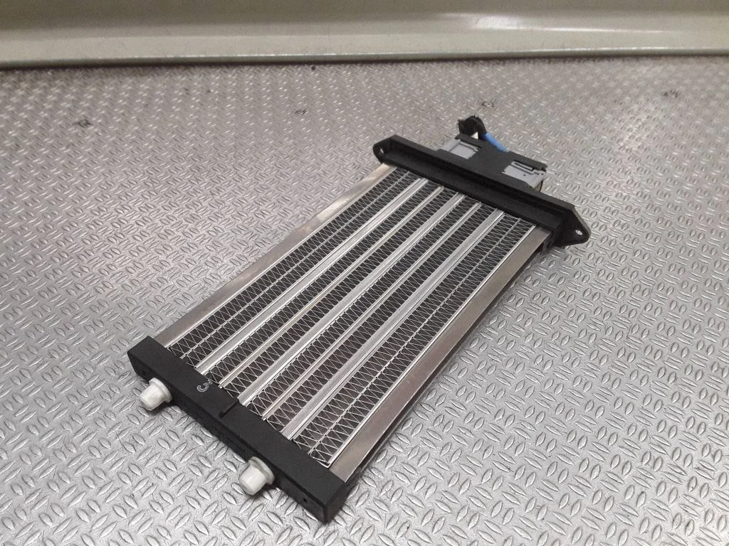 Elektriline salongi küttekeha radiaator – Hyundai i30 (2007-2012)