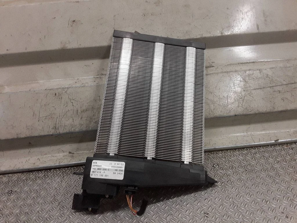 Elektriskais salona krāsniņas radiators – Audi A3 S3 8P (2003-2012)